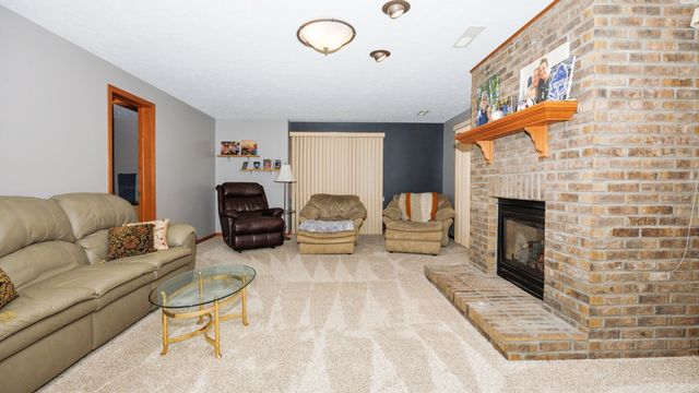 2838 Saint Andrews Court, El Paso, IL 61738