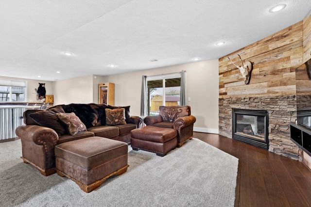 2513 Willow Ridge Drive, Jenison, MI 49428