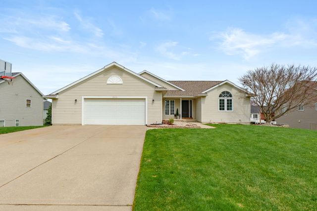 2513 Willow Ridge Drive, Jenison, MI 49428