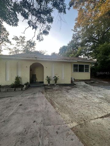 322 N WEKIWA SPRINGS ROAD B, Apopka, FL 32703