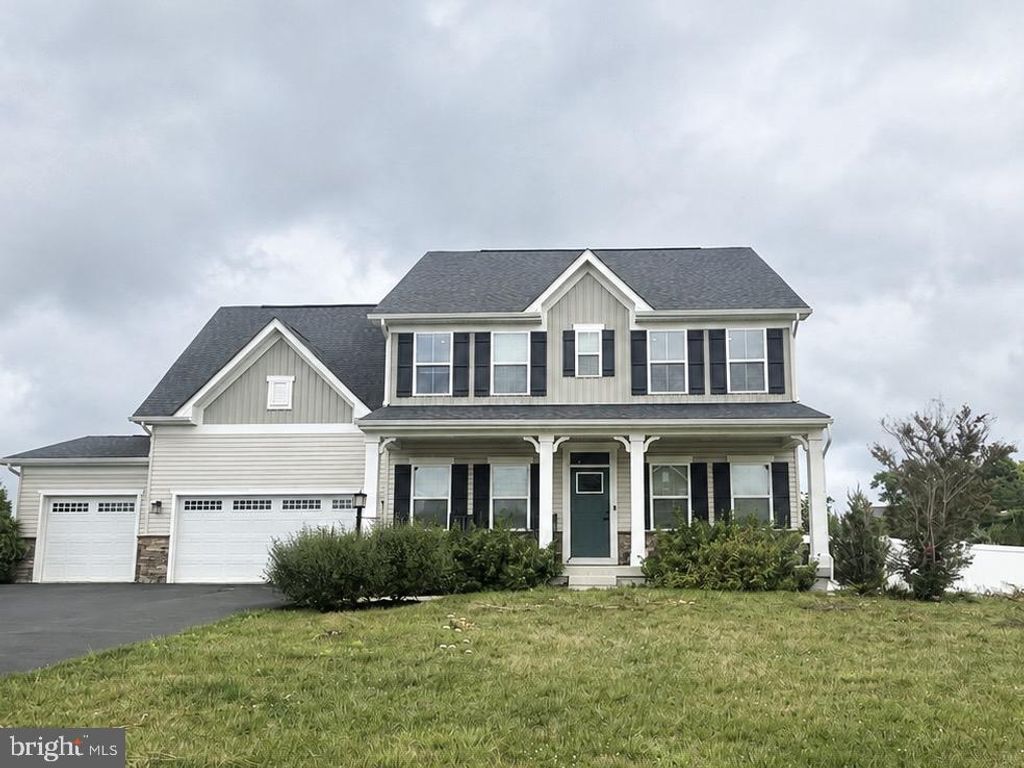 131 DECATUR CIR, Stephens City, VA 22655