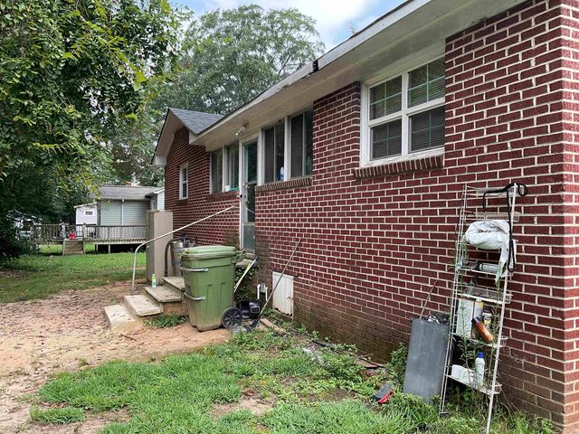 605 W Smith Street, Gaffney, SC 29341