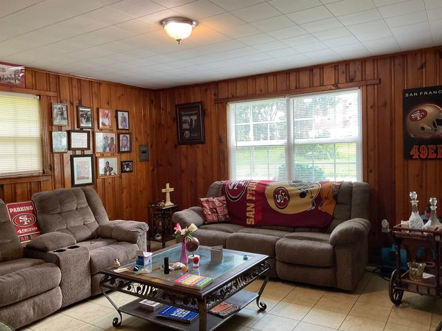 605 W Smith Street, Gaffney, SC 29341