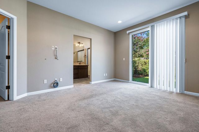 3250 Alps Lane, Clovis, CA 93619