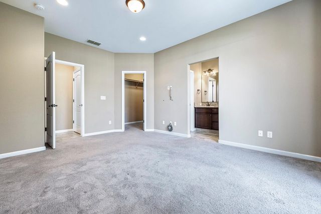 3250 Alps Lane, Clovis, CA 93619