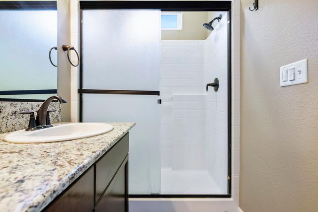 3250 Alps Lane, Clovis, CA 93619