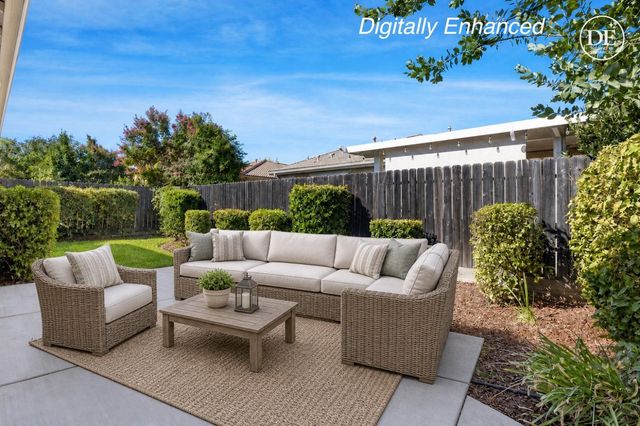 3250 Alps Lane, Clovis, CA 93619