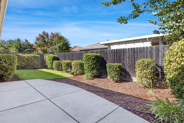 3250 Alps Lane, Clovis, CA 93619