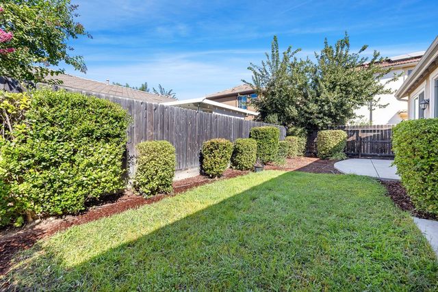 3250 Alps Lane, Clovis, CA 93619