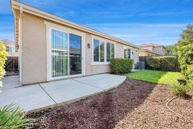 3250 Alps Lane, Clovis, CA 93619