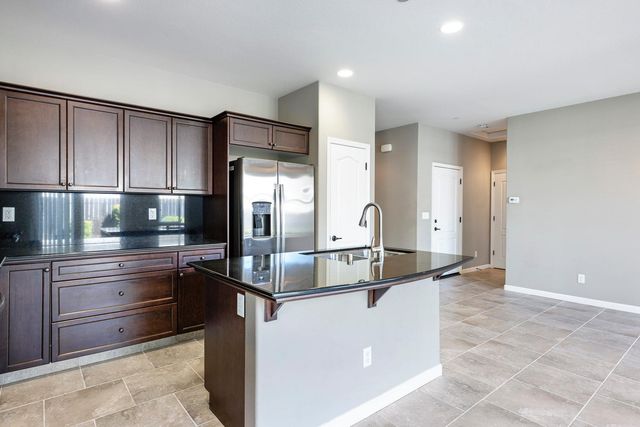 3250 Alps Lane, Clovis, CA 93619