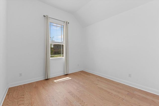 121 Shagbark TRL, Bastrop, TX 78602