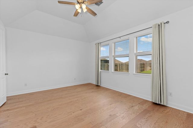 121 Shagbark TRL, Bastrop, TX 78602