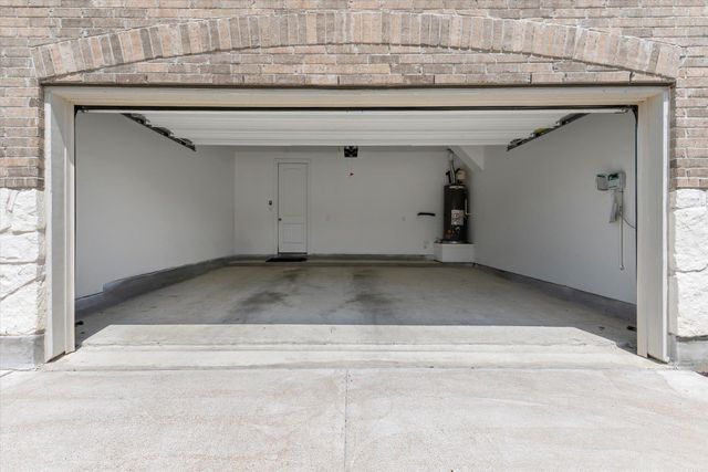 121 Shagbark TRL, Bastrop, TX 78602