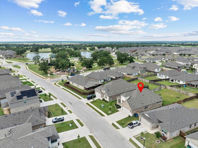 121 Shagbark TRL, Bastrop, TX 78602