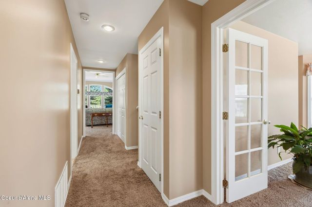 2730 Wrenco Loop, Sandpoint, ID 83864