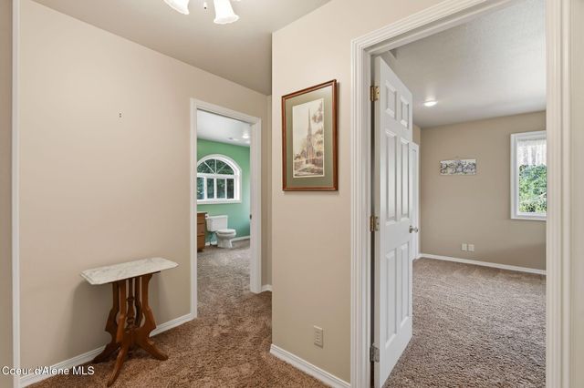 2730 Wrenco Loop, Sandpoint, ID 83864