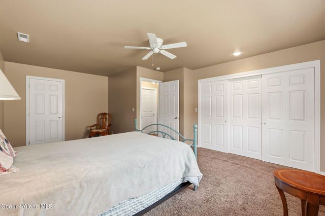 2730 Wrenco Loop, Sandpoint, ID 83864