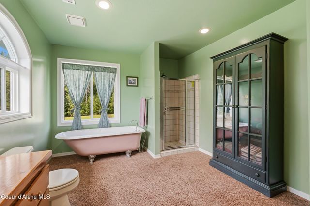 2730 Wrenco Loop, Sandpoint, ID 83864
