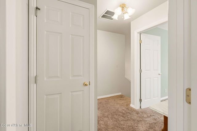 2730 Wrenco Loop, Sandpoint, ID 83864