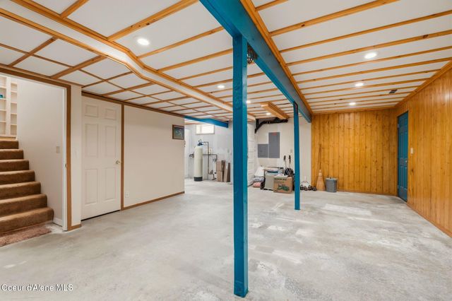 2730 Wrenco Loop, Sandpoint, ID 83864