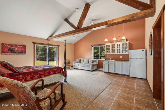 2730 Wrenco Loop, Sandpoint, ID 83864