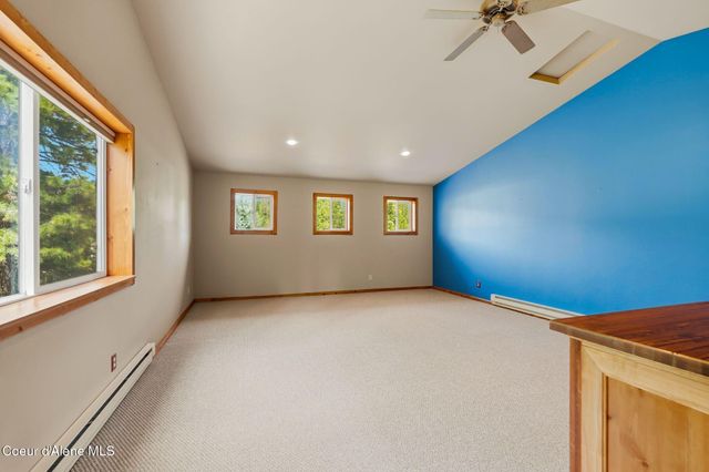 2730 Wrenco Loop, Sandpoint, ID 83864