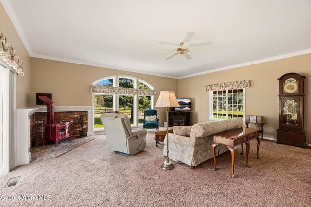 2730 Wrenco Loop, Sandpoint, ID 83864