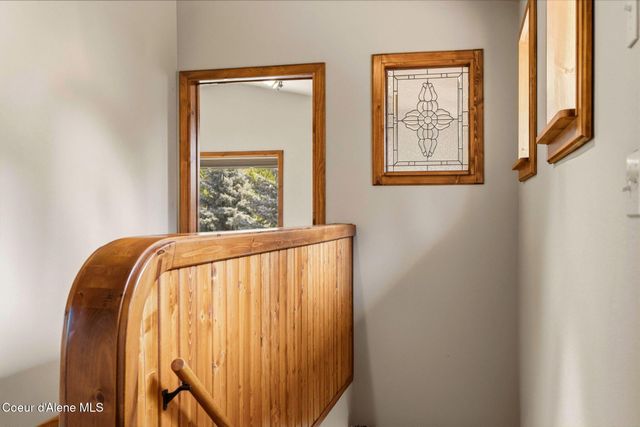 2730 Wrenco Loop, Sandpoint, ID 83864