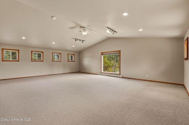 2730 Wrenco Loop, Sandpoint, ID 83864