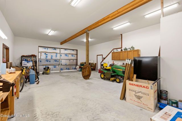 2730 Wrenco Loop, Sandpoint, ID 83864
