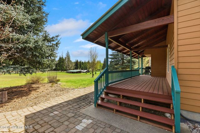 2730 Wrenco Loop, Sandpoint, ID 83864