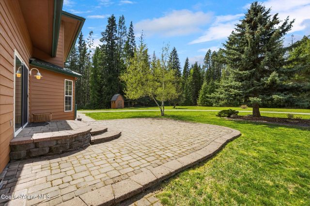 2730 Wrenco Loop, Sandpoint, ID 83864