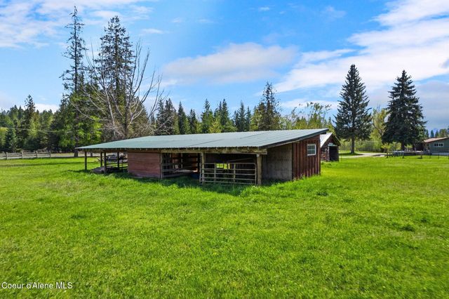2730 Wrenco Loop, Sandpoint, ID 83864