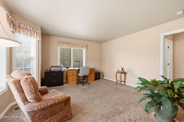 2730 Wrenco Loop, Sandpoint, ID 83864