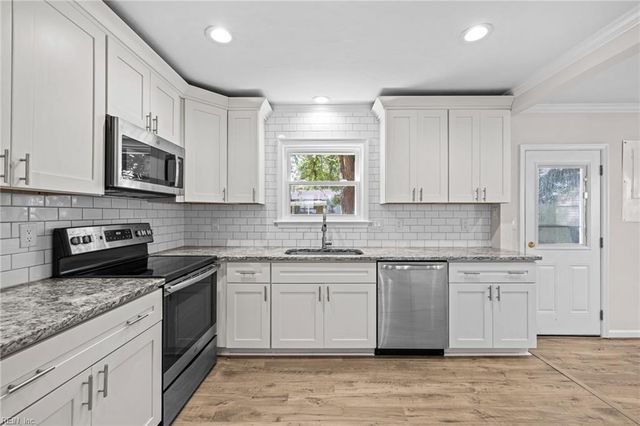 3037 Bow Creek BLVD, Virginia Beach, VA 23452