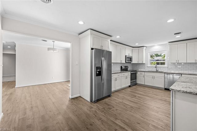 3037 Bow Creek BLVD, Virginia Beach, VA 23452