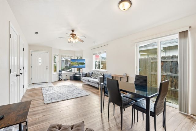 3174 Forest Hills Drive B, Medford, OR 97504