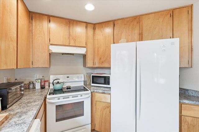 3174 Forest Hills Drive B, Medford, OR 97504