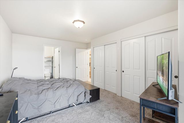 3174 Forest Hills Drive B, Medford, OR 97504