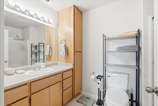 3174 Forest Hills Drive B, Medford, OR 97504