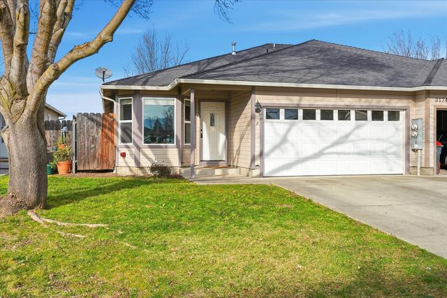 3174 Forest Hills Drive B, Medford, OR 97504