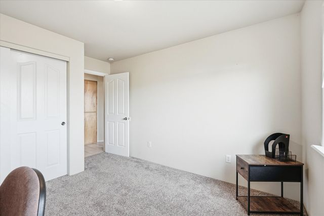 3174 Forest Hills Drive B, Medford, OR 97504