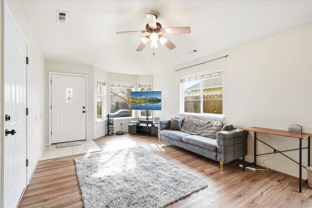 3174 Forest Hills Drive B, Medford, OR 97504