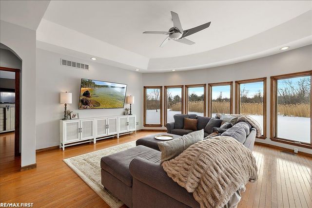 6593 Springborn Road, China Twp, MI 48054