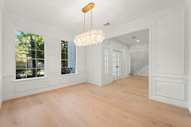 61 W Night Heron Place, The Woodlands, TX 77382