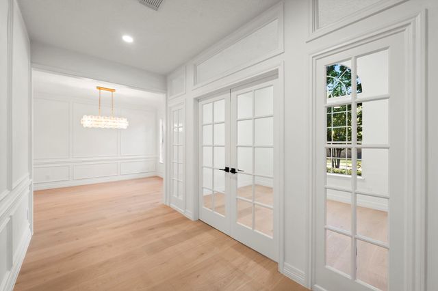 61 W Night Heron Place, The Woodlands, TX 77382