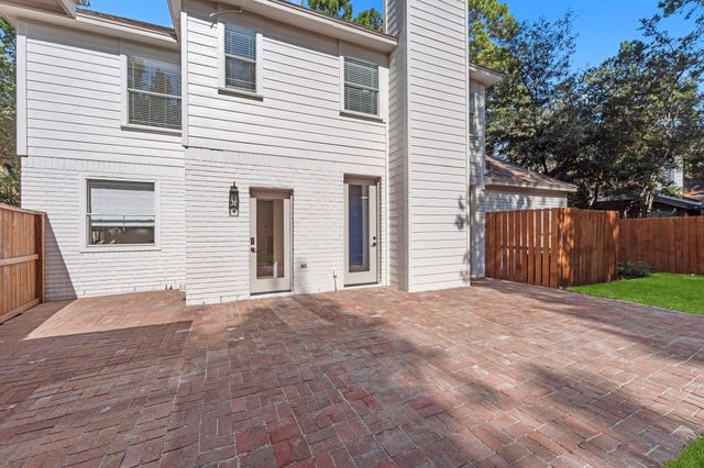 61 W Night Heron Place, The Woodlands, TX 77382