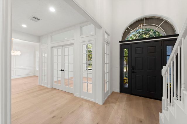 61 W Night Heron Place, The Woodlands, TX 77382