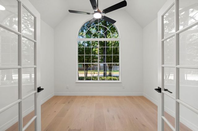 61 W Night Heron Place, The Woodlands, TX 77382